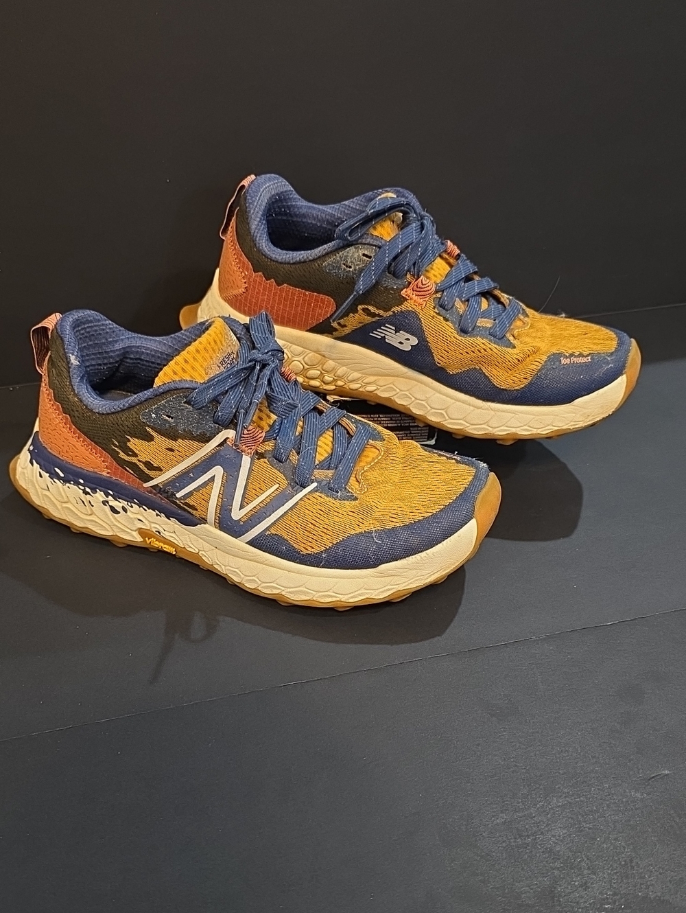New Balance Fresh Foam Hierro Women's Orange & Blue Trail Shoes Size 7.5 D Wide
